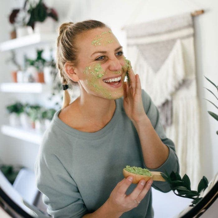 Hydrate & Exfoliate: Your Easy DIY Avocado Oatmeal Face Scrub